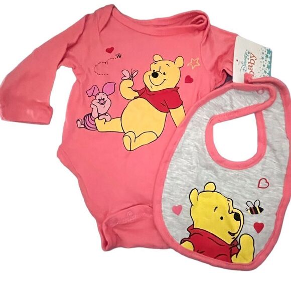 Disney Pooh and Piglet long sleeve onesie/bib - Picture 1 of 4